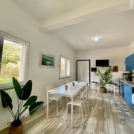 Chiara Solanas Apartment *